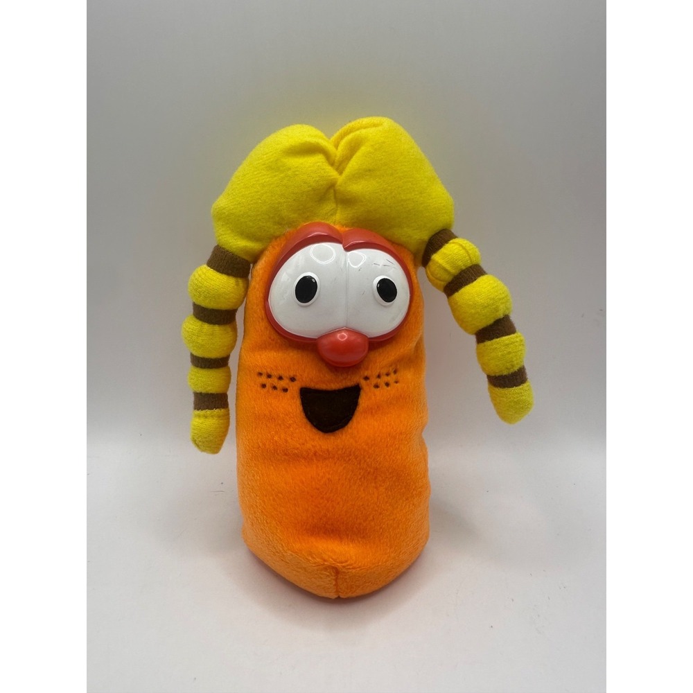 Veggie Tales 8" Laura Carrot Beanbag Plush Blond Yellow Hair CR Gibson Big Ideas